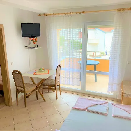 Pranjic Delux アパート