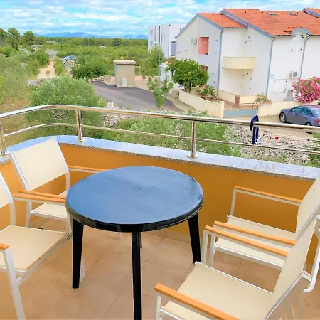 Pranjic Delux アパート *