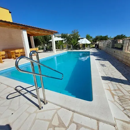 アパート Pranjic Delux *